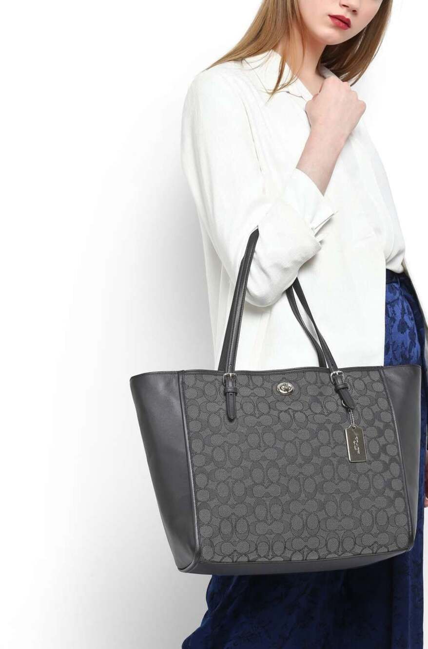 COACH Turnlock Tote in Signature Jacquard - Picture 2 of 7